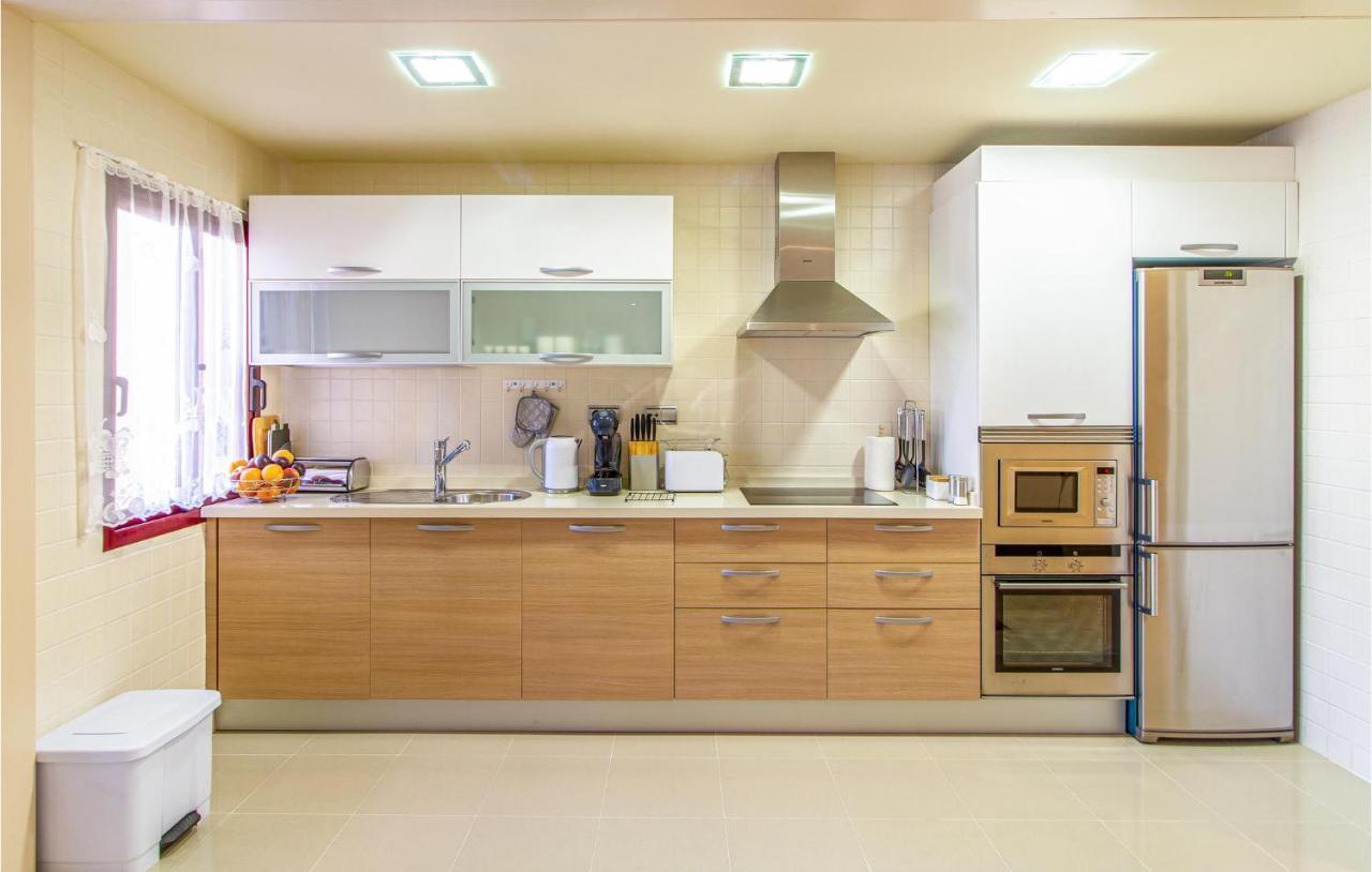Amazing Apartment In Los Alcazares With Kitchen Exterior photo